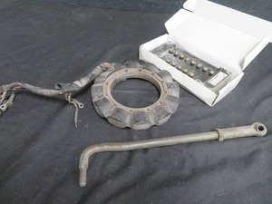 lot 19 image: USED MERCURY MOTOR PARTS