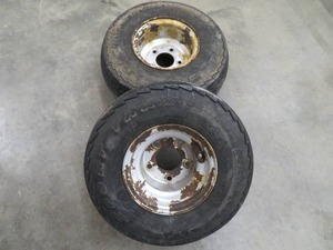 lot 25 image: TRAILER TIRES