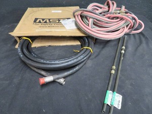 lot 27 image: NEW AIR HOSE PLUS
