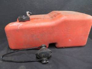 lot 30 image: BOAT MOTOR MUFF  MARINE GAS TANK