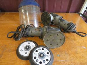 lot 39 image: 2 PORTER CABLE VARIABLE SPEED RANDOM ORBIT SANDERS