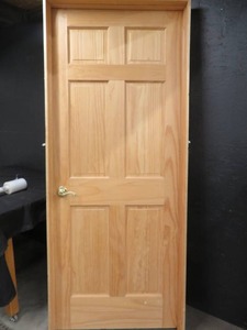 lot 40 image: SOLID PINE 3 PANEL DOOR WITH CASING