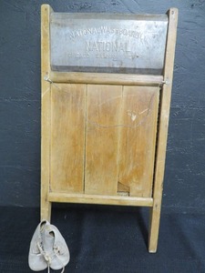 lot 58 image: ANTIQUE WASHBOARD  LEATHER BABY SLIPPERS