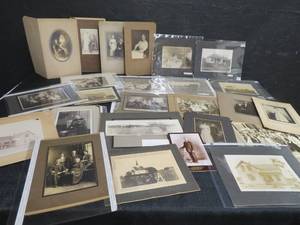lot 88 image: ANTIQUE  VINTAGE PHOTOS