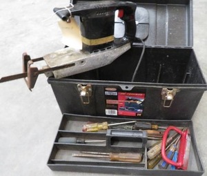 lot 103 image: TOOL BOX AND TOOLS