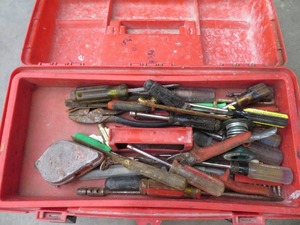 lot 106 image: RED PLASTIC TOOLBOX W MISC TOOLS