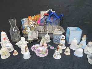 lot 141 image: MISC COLLECTABLE LOT