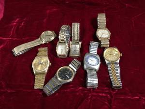 lot 8 image: Vintage Mens Wrist Watches