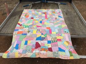 lot 41 image: Vintage Quilt