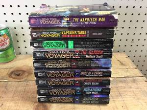 lot 61 image: 9 Star Trek Voyager Books