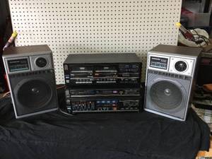lot 83 image: Vintage Stereo Electronics