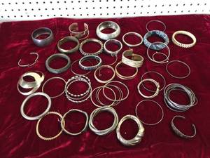 lot 89 image: Vintage Womens Bracelets - Bangles