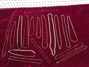 lot 92 image: Variety Gold Tone Necklaces