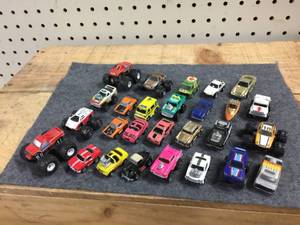 lot 101 image: Group Micro-Machines 1980s