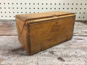 lot 120 image: Antique Singer 1889 Folding Puzzle Accessory Box