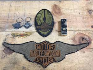 lot 141 image: Vintage Harley Davidson Patches - Pins - Lighters