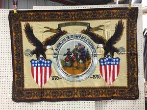 lot 166 image: Vintage Bicentennial Tapestry