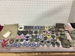 lot 179 image: Vintage U.S. Military Patches & Pouches