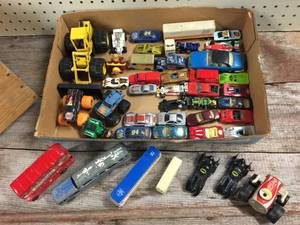 lot 190 image: Vintage Hot Wheels - Matchbox - Greyhound Diecast