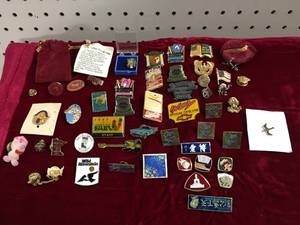 lot 192 image: Souvenir - Novelty - Award Pin Collection