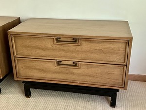 lot 2 image: Pair of Mid Century American of Martinsville Bed Side Dressers