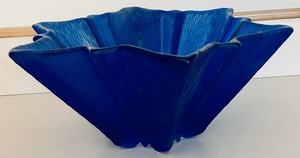 lot 55 image: Cobalt Blue Art Glass Bowl