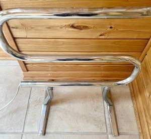lot 77 image: Terrific Towel Warmer