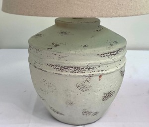 lot 99 image: Lovely Table Lamp