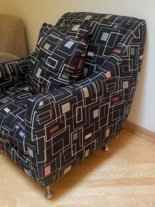 lot 37 image: Contemporary Print Upholstered Chair