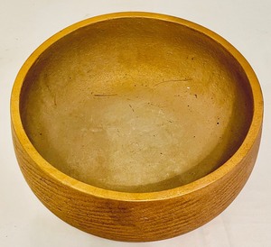 lot 102 image: Pottery Pot Brand Serving Bowl