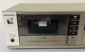 lot 142 image: Magnavox Stereo Cassette Deck