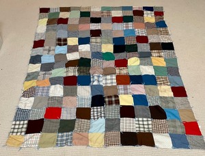 lot 145 image: Colorful Vintage Quilt