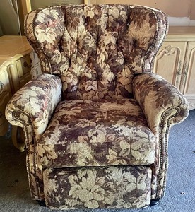lot 184 image: Bradington Young Upholstered Recliner