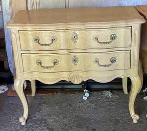 lot 189 image: Pair of Century End TablesNight Stands