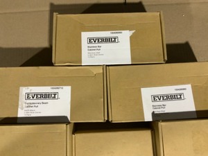 Various Sizes, Colors & Quantities of Everbilt Cabinet Pulls & Knobs. See Pictures