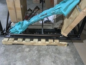 Pallet For Parts or Repair Outdoor Patio Goods Including Patio Tables, Umbrella, Hardware Kits & More See Pictures