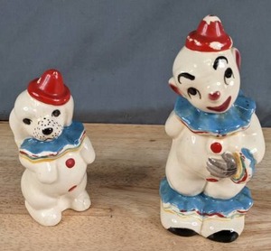 lot 54 image: Vintage Brayton Laguna Pottery Clown and Dog Salt & Pepper Shakers 1947 - Q