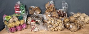lot 172 image: Craft Supplies Mini Baskets - Z