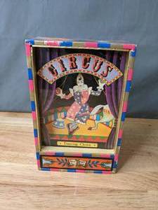lot 128 image: Vintage Circus Dancing Clown Wind-Up Box - Z