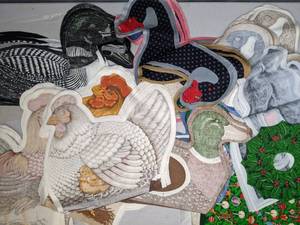 lot 273 image: Large Assortment of Vintage Animal Themed Fabric Cutouts - Z