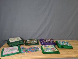 lot 288 image: Assortment of Pre-Cut Fabric Squares - Z