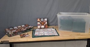 lot 289 image: Assortment of Fabric Placemats with Matching Pot Holders - Z