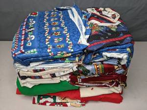 lot 337 image: Assortment of Christmas Themed Fabrics for Sewing - Z