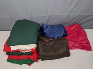 lot 338 image: Assortment of Solid Color Fabrics For Sewing - Z