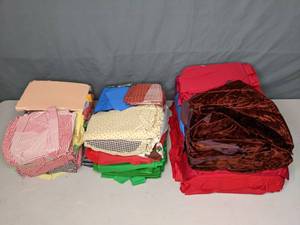 lot 339 image: Large Assortment of Solid, Striped, Polka Dot, Flower Printed Fabrics - Z
