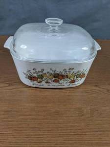 lot 349 image: Vintage Corningware Square Casserole with Glass Lid Spice of Life  - Z