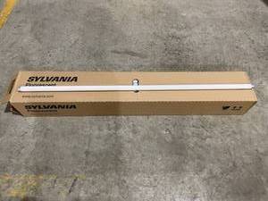 lot 25A image: Set of 28 New Sylvania 32 Watt 5000K High CRI Lamps  Bulbs - X