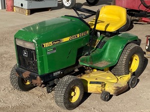 lot 7 image: John Deere 185 Hydro Lawn Tractor