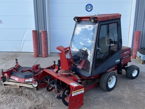 lot 3-A image: Toro Groundsmaster 223-D