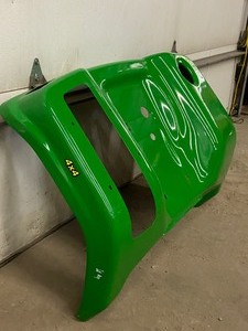 lot 10 image: John Deere Rear Fenders